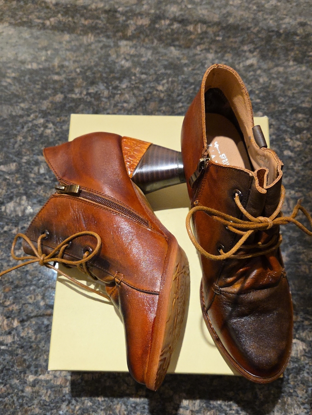 Spring Step L'Artiste Juliane Camel Booties SZ 41-Never Worn